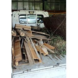 木材の残骸　可燃ゴミ　撤去施工写真集★の画像1