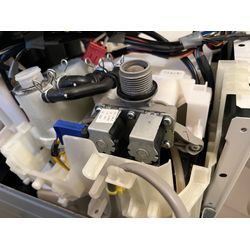 調布市でパナソニックドラム式洗濯機の給水弁の交換をしてきました！の画像2