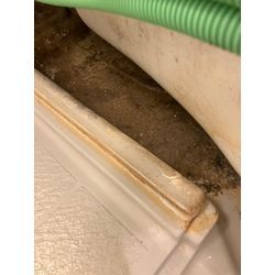 【浴槽下部の汚れ】の画像1