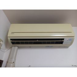 日立2006年製ノーマルエアコンのクリーニングの画像1