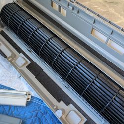 【徹底洗浄】ダイキン うるさらXを背抜き完全分解クリーニングの画像2