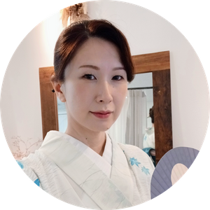 着物姿で結婚式代理出席