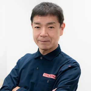 3M社の化粧シートを貼る作業を受けます。