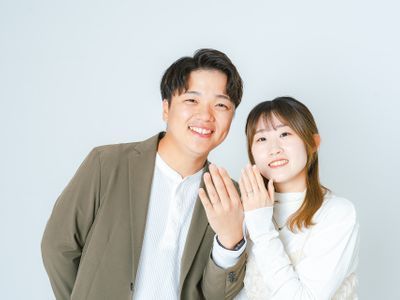 【スタジオ撮影可能】自然体な2人の表情を綺麗な写真で残します！
