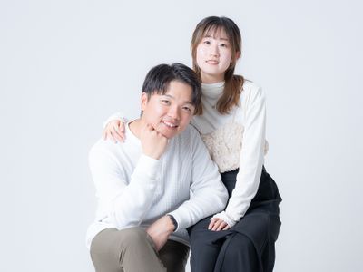 【スタジオ撮影可能】自然体な2人の表情を綺麗な写真で残します！