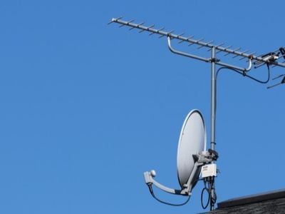 アンテナ工事｜地デジ、BS対応。壁色に合わせたアンテナが選べます！