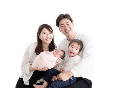 家族の愛を刻む、特別なニューボーンフォト◉今だけ！お得プラン◉