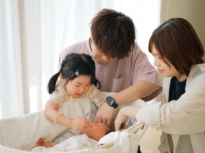 『自然な表情を優しく残す、ご自宅でのニューボーンフォト』ムービー作成も可能！