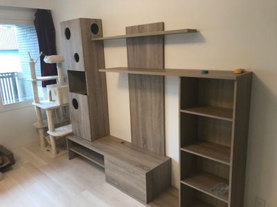 IKEA、Amazon、LOWYAなどのネットで購入した家具を組み立てます。