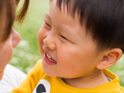 ＜大隅半島発＞子供大好きカメラマンお宮参りの大事な一瞬を切り取ります