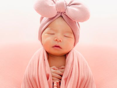 【ニューボーンフォト年間100組】新生児写真のスクール講師の肩書きを持っています
