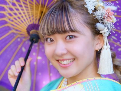 晴れの姿をクールに撮影します。