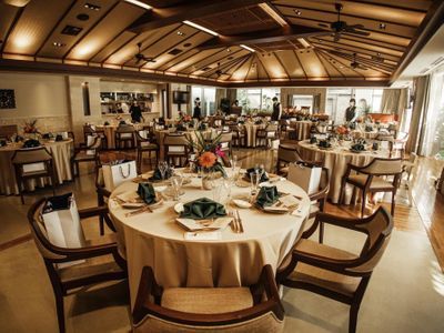 結婚式、イベント、洗礼式、パーティーなどあらゆ催し物に対応できる出張カメラマン！