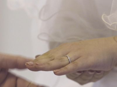 お二人のかけがえのない一瞬を一生の記憶に。前撮りから、挙式、披露宴も。