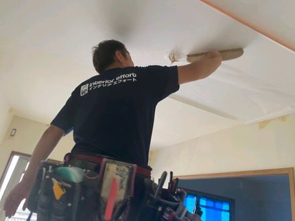 ワクチン接種2回完了 クロス張替18年の実績 職人直接なので中間マージンカット インテリアエフォートの壁紙 クロスのリフォーム 張替え くらしのマーケット