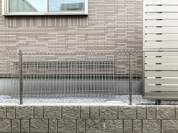 外構は生垣とフェンスどちらがいい それぞれのメリットと変更費用 くらしのマーケットマガジン