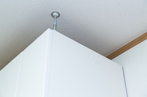 本棚の家具固定方法