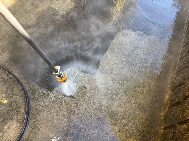 駐車場の高圧洗浄