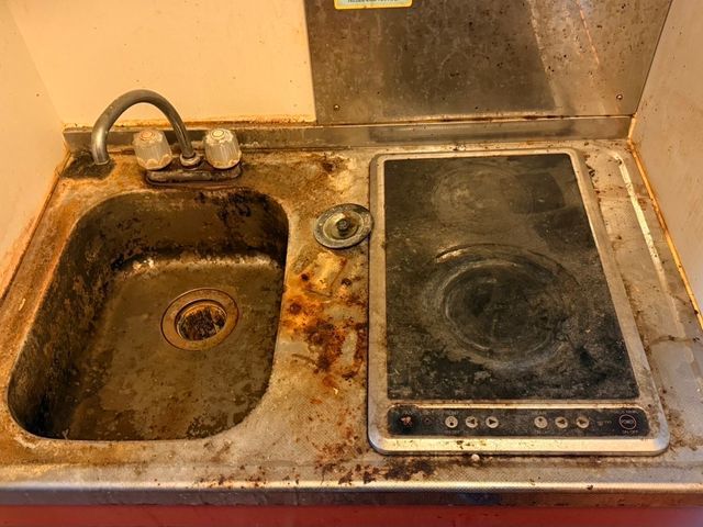 換気扇もセットで行ないます。汚キッチン·放ったらかしキッチンも、ご遠慮なく！