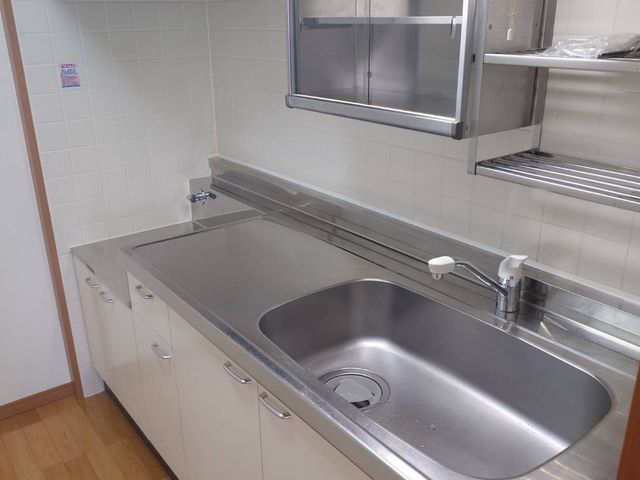 水周りでお困りの貴方！当社自慢の清掃員が綺麗に致します！