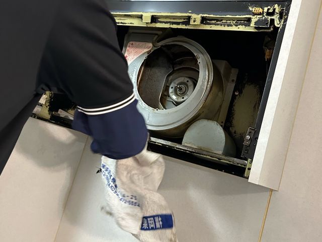 【細部まで徹底洗浄!!】予約から施工まで100%自社対応致します！営業外対応◎