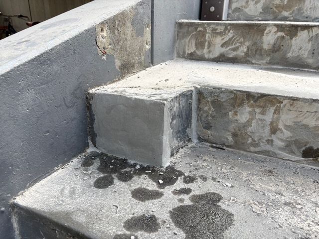 割れ、欠けのあるコンクリート補修します！