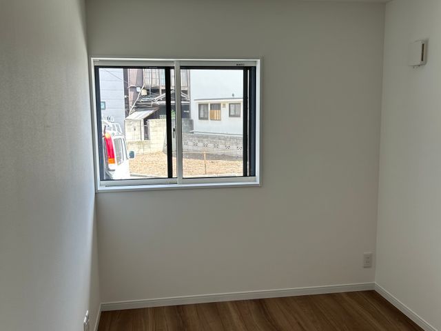 和室から洋室リフォーム／防音・断熱対応