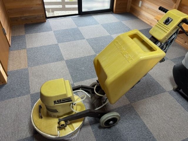 店舗 事務所清掃お任せ下さい。ビル技能士が３0年の実績と経験で迅速丁寧に致します