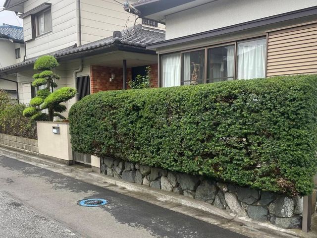 【生垣の剪定】年間管理もお任せください☆スッキリ！サッパリ！丁寧な生垣のお手入れ