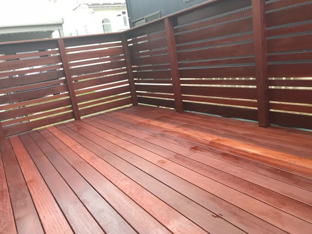 ウッドデッキ再生補修。プロの技術でご満足いただけるように心を込めて作業いたします