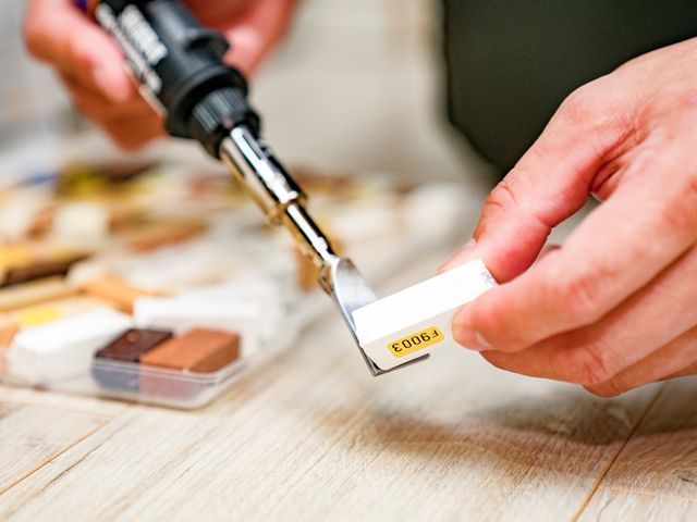 即日対応可能！フットワーク軽やかな店長が傷・シミ・日焼け完全修復サービス