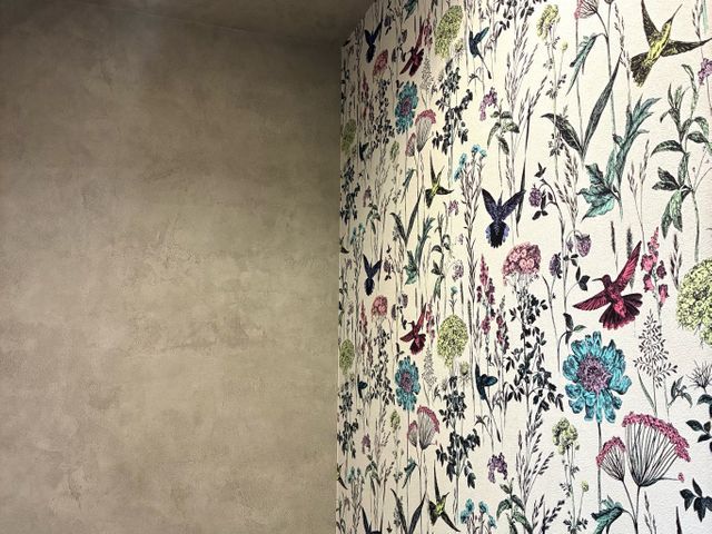 汚れた壁紙変えませんか？新たなクロスに変えてお部屋の雰囲気も気分も変わりますよ◎