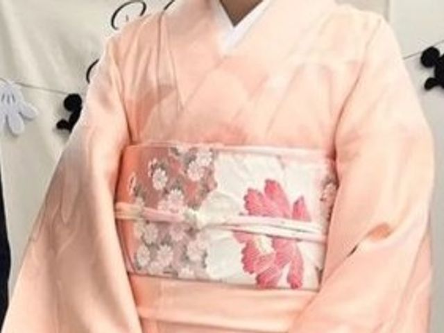 大切な日だからこそ、心を込めたお着付けを。お身体に不安のある方もご相談ください。