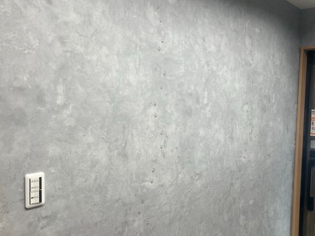 リフォーム、入居・退去時の壁紙張替はお任せください！他作業も同時に可能です！サービスの画像