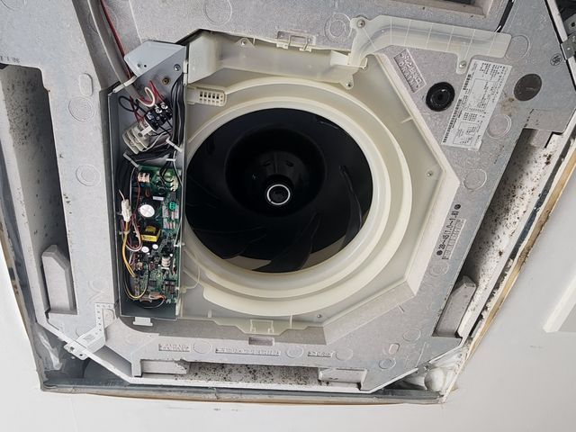 業務用エアコン対応、深夜早朝作業OK！飲食店対応！先ずはお気軽にご相談ください。