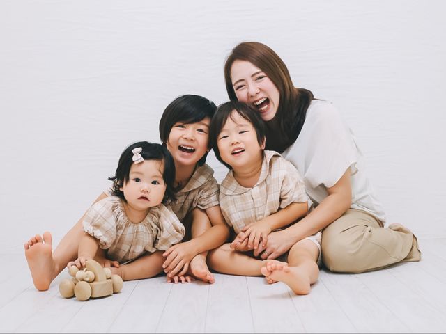 現役子供スタジオ経験者が撮影！小物持ち込みOK、屋内外どちらも対応可能。
