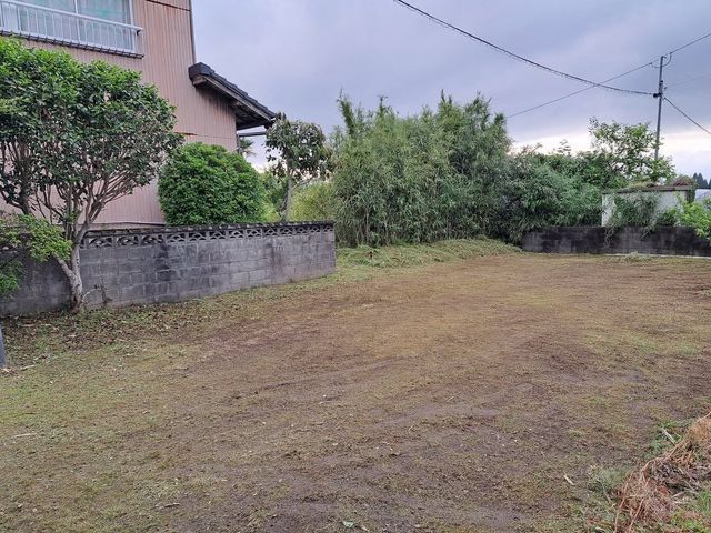 お庭をスッキリ快適に！プロが行う草刈り・芝刈りサービス