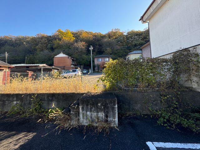 行政施設や企業敷地内の除草、剪定実績多数あり！