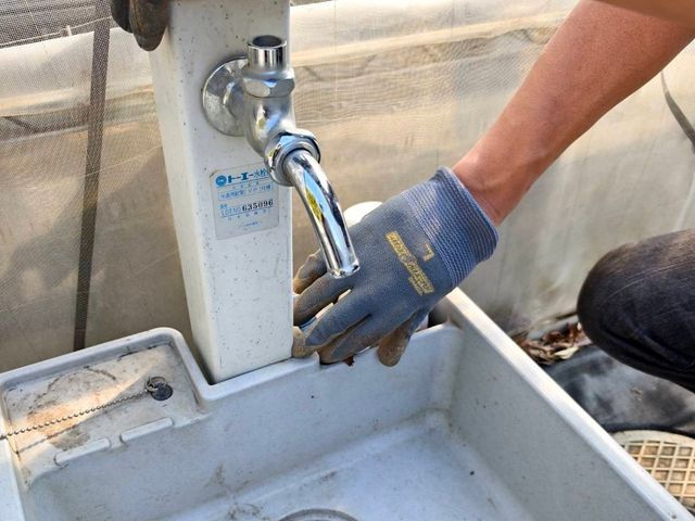 《散水栓から立て水栓への交換》はお任せ下さい！　綺麗に仕上げてみせます！