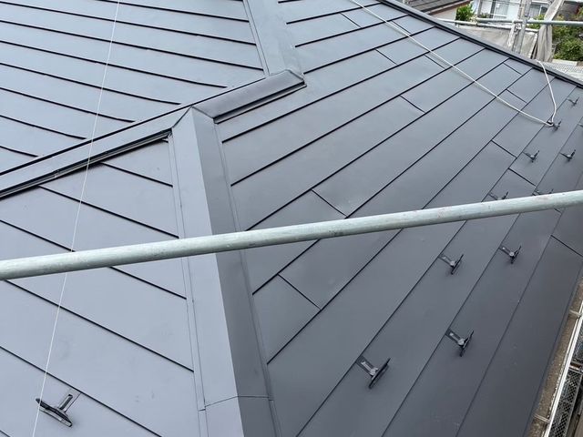 重ねて守る 屋根カバー工法