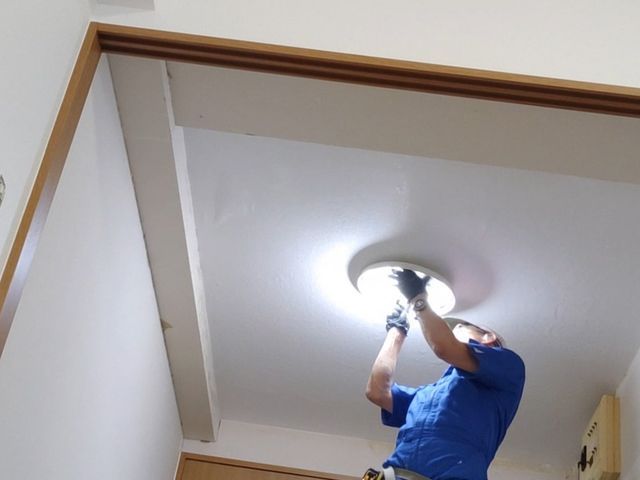 壁紙張替/壁紙の上から剥がせる壁紙/壁紙の上から塗れる塗装サービスの画像