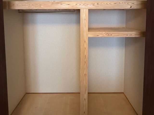 押し入れやクローゼットにハンガーポールを足して取り付けしたい♪お気軽にどうぞ！