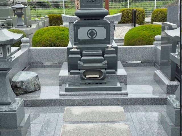 「ありがとう」を届けるお墓参り代行サービス。心を込めてお掃除・ご供養します。