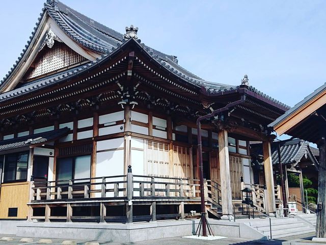 葬儀・法事・納骨・仏壇処分・墓じまい・納骨堂・永代供養、お気軽にご相談下さい