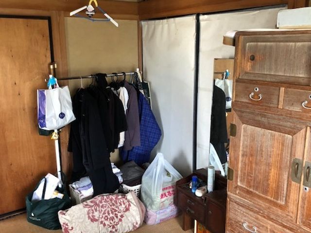 遺品整理、お片付け、不用品回収、仕分け可能・・古物業者なので買取相殺可能