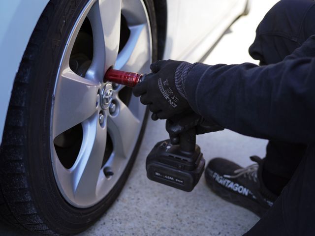 大手企業で勤めていた私が丁寧な作業でお客様のお車を整備させていただきます！！