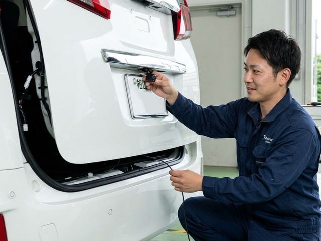 プロのバックカメラ持込取付！電源裏どり＆配線隠しでスッキリ仕上げ