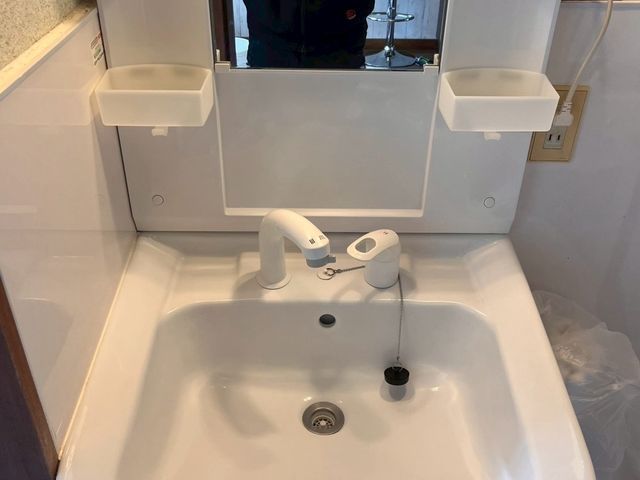 洗面所クリーニング｜ピカピカライフ【鏡の輝き復活・新品養生】