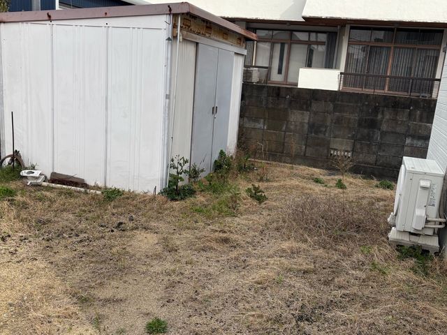 ◎お庭の草抜きはお任せください！便利屋の行う庭作りのお手伝い！（処分費込みです）