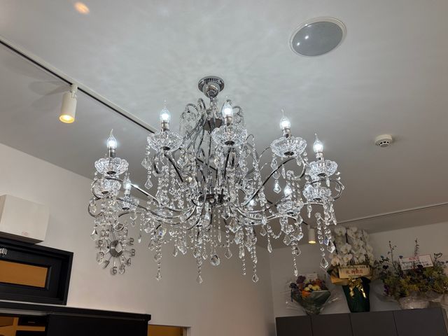 高所作業や照明器具取付施工致します。他社で断られた照明器具でも取付致します